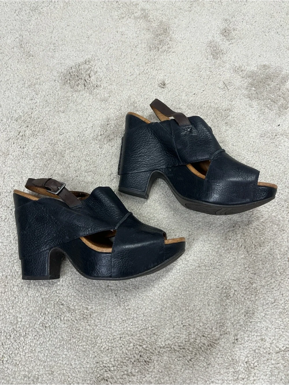 Naya black leather
